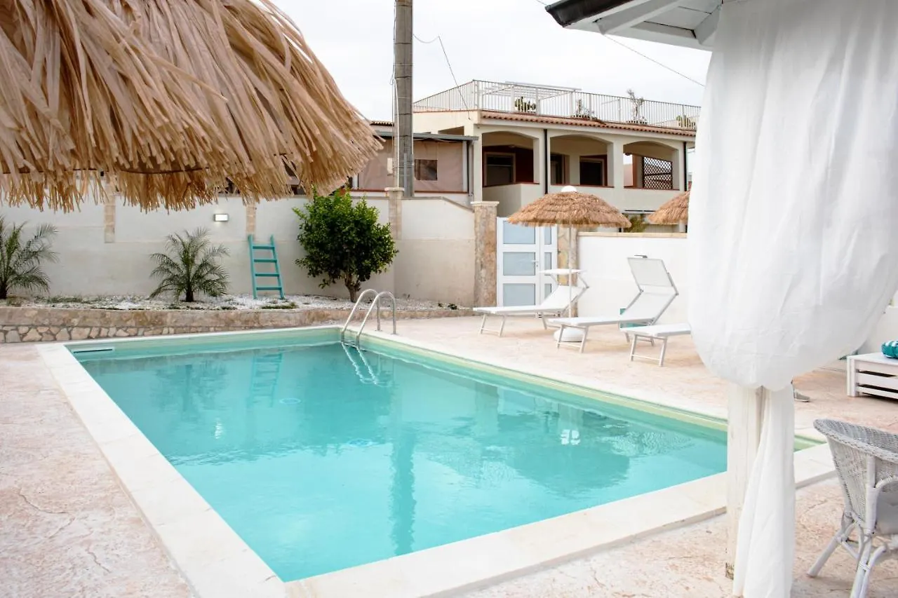 I Gufi Bed & Breakfast Marzamemi Italy